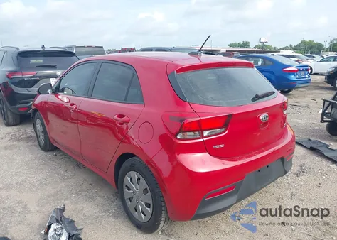 2020 Kia Rio 5-Door S z USA, uszkodzony, nr VIN 3KPA25ADXLE347408